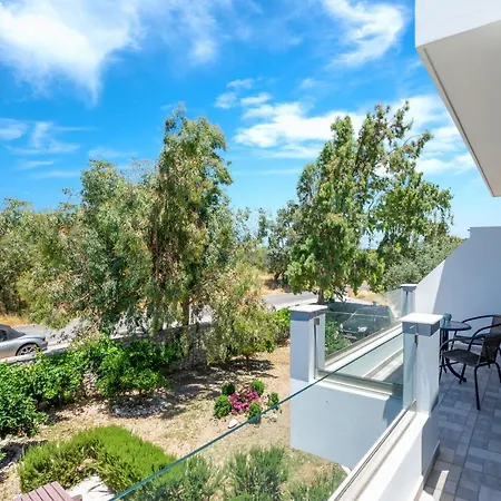 דירה Aristos Garden *