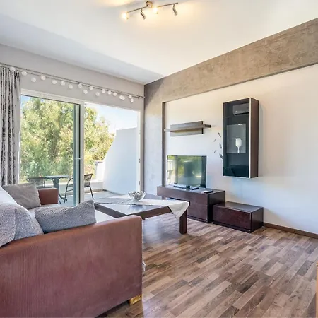 Aristos Garden Lägenhet *