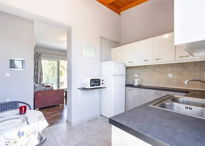 Aristos Garden Καλυθιές