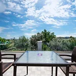Apartmán Aristos Garden *