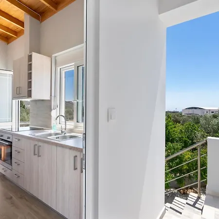 Aristos Garden Apartment *