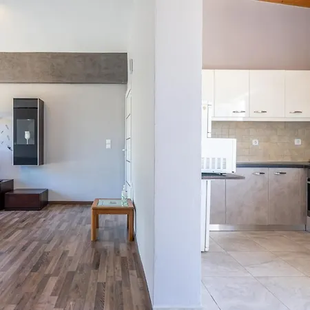 Apartment Aristos Garden