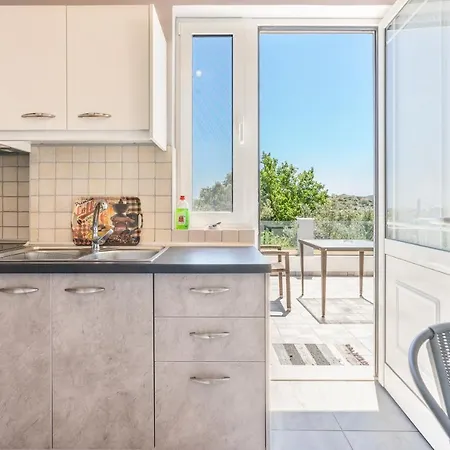 Apartment Aristos Garden