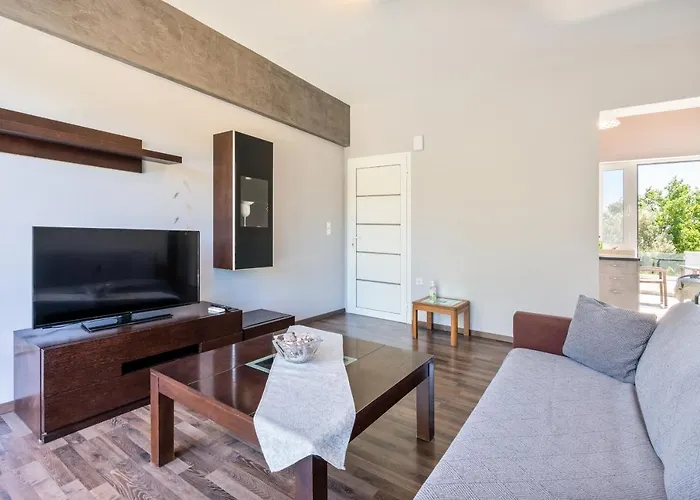 Apartamento Aristos Garden